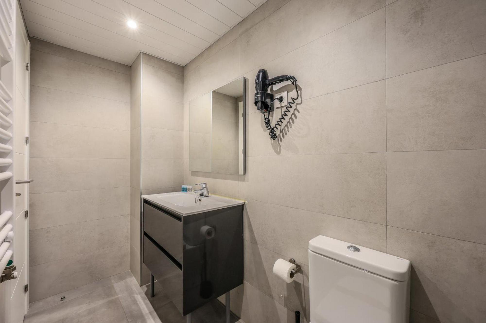 Amazinn Places Blasco De Garay 105 マドリード エクステリア 写真