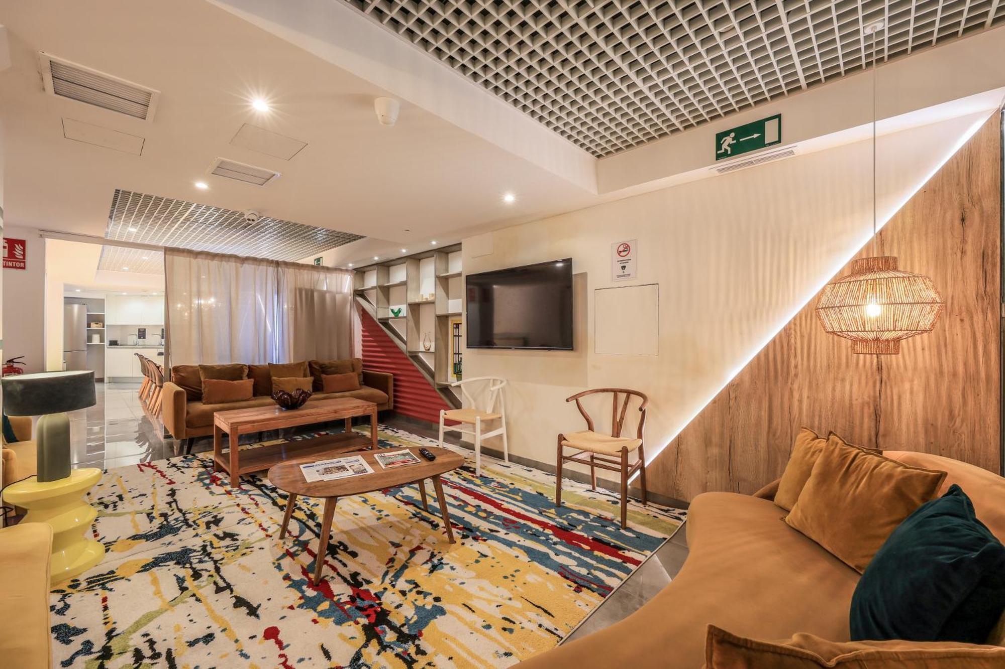 Amazinn Places Blasco De Garay 105 マドリード エクステリア 写真